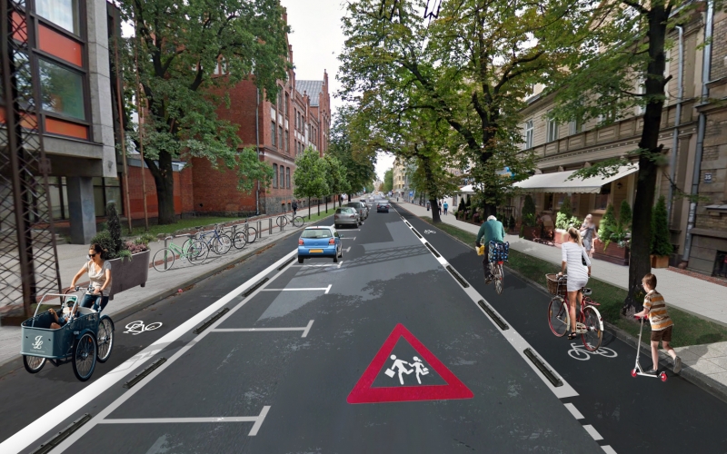 Kā izskaties iela pēc remontdarbiem ar veloceliņiem