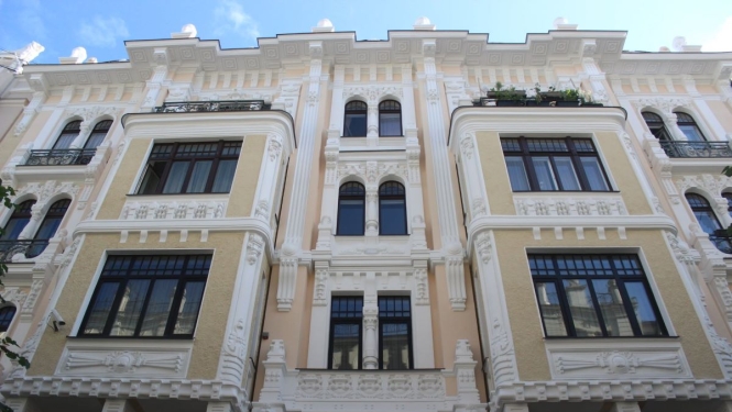 Renovēta ēka Alberta ielā 2