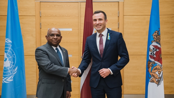 Rīgas domes priekšsēdētājs Mārtiņš Staķis un  ANO Ģenerālās asamblejas prezidents Abdulla Šahids