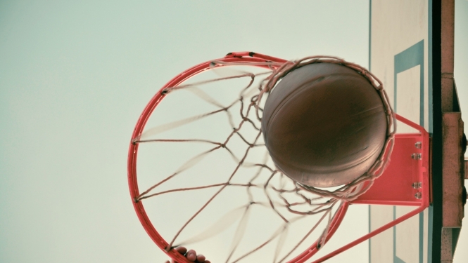 Basketbola grozs un bumba