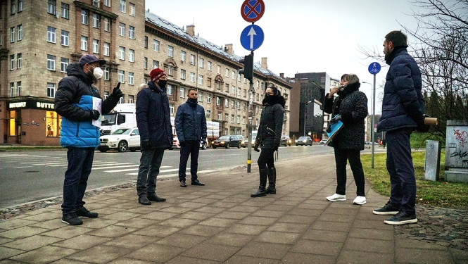 Apspriež gājēju drošības jautājumus Brasas apkaimē