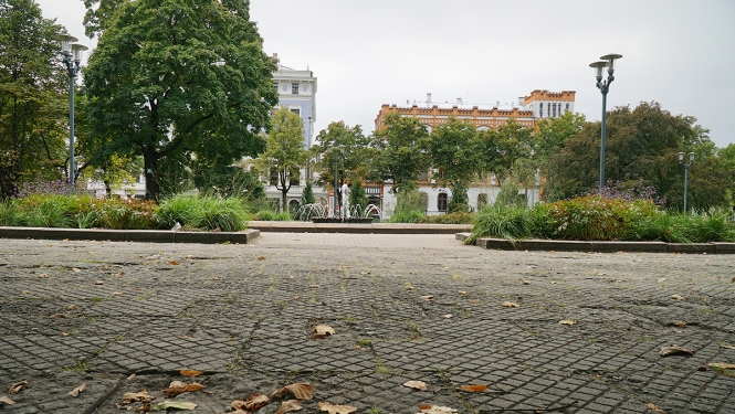 Esplanādes celiņš pirms remonta