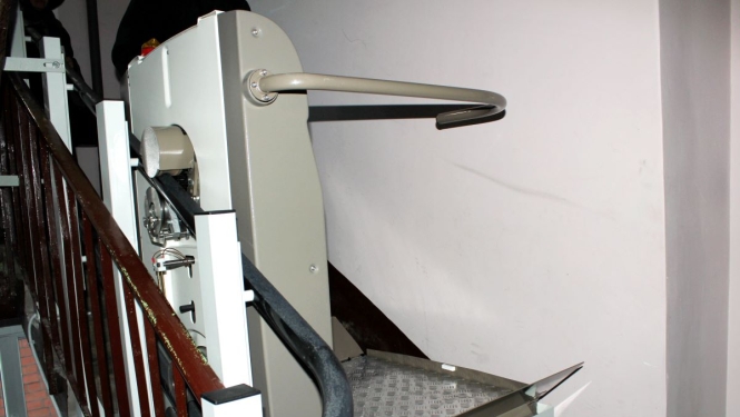 Invalīdu pacēlājs