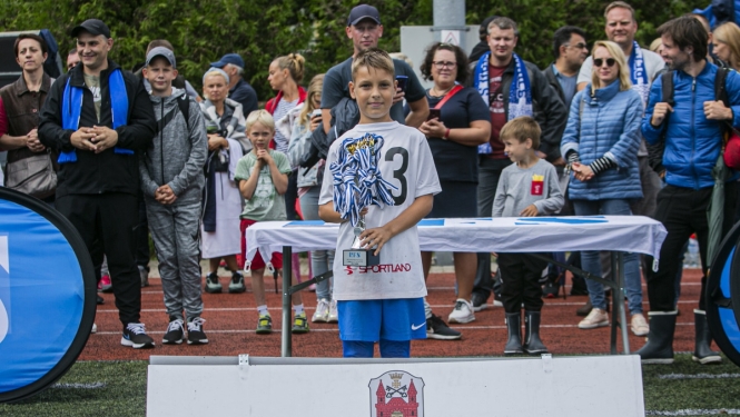 Izaicinājuma kausa uzvarētāju apbalvošana