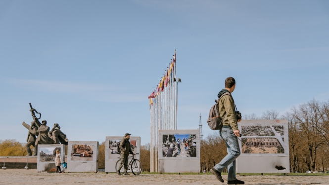 Izstāde Uzvaras laukumā