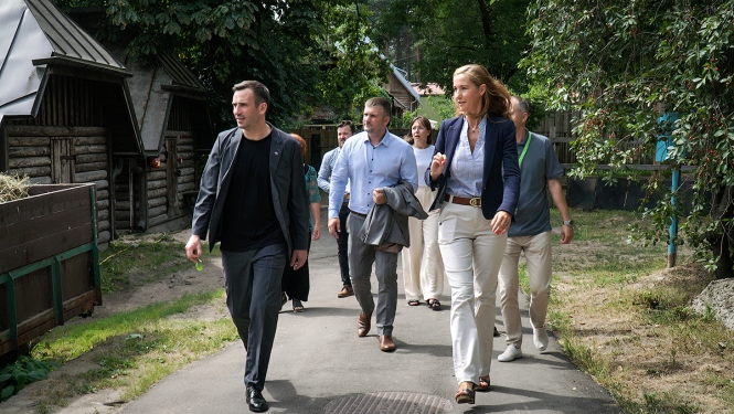 Rīgas domes vadība apmeklē zoodārzu