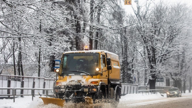 Sniega tīrāmā mašīna