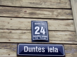 Ēka Duntes ielā 24-13