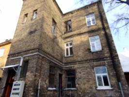 Ēka Priežu iela 12