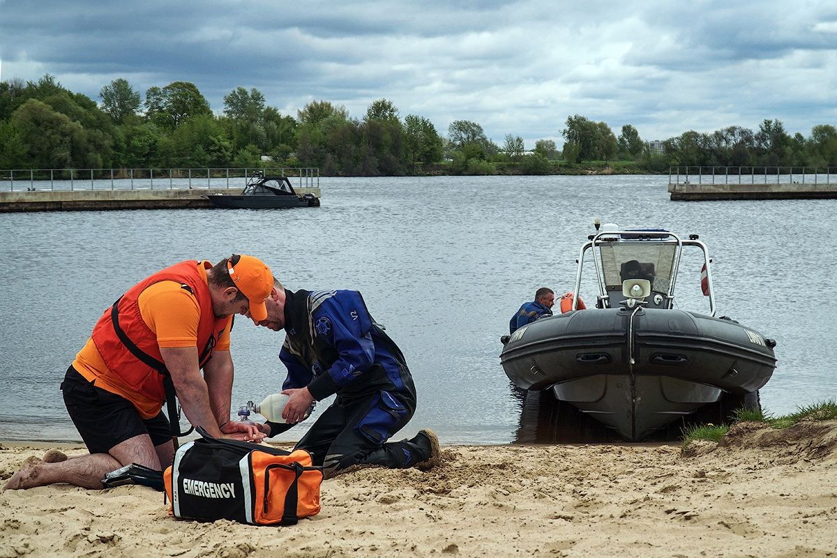 Glābēji veic paraugdemonstrējumus