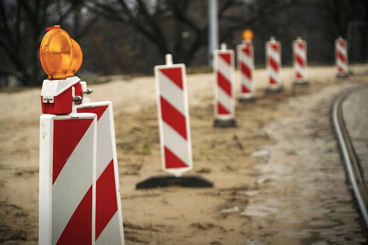 Ceļa norobežojošie stabiņi