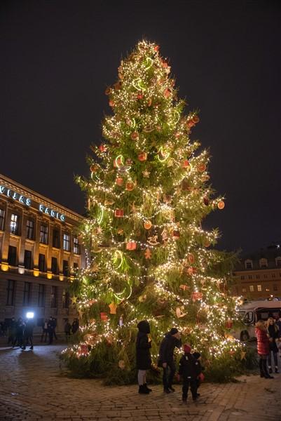 Ziemassvētku egle Doma laukumā