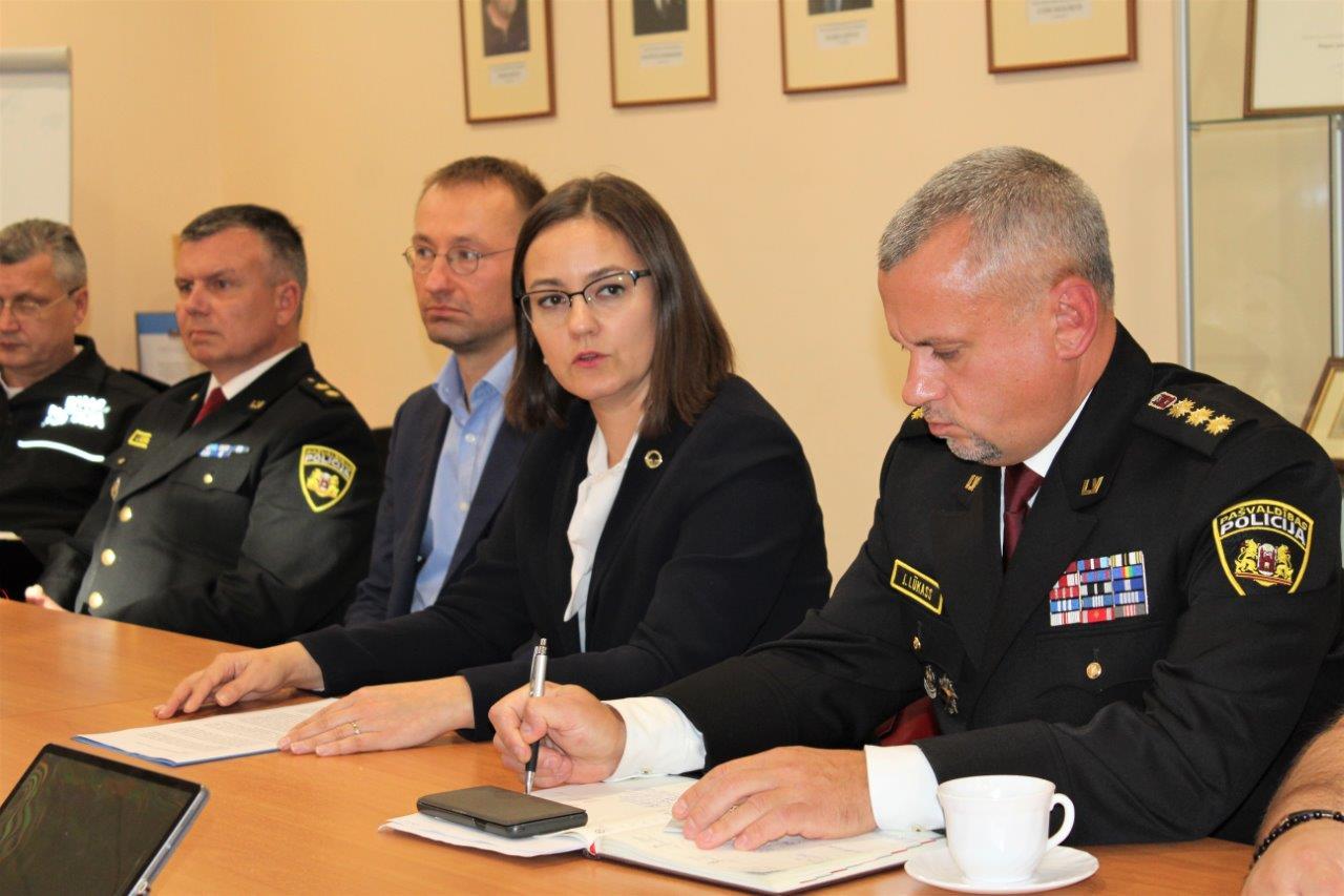 Rīgas domes priekšsēdētāja vietniece Linda Ozola tiekas ar Rīgas pašvaldības policijas priekšnieku Juri Lūkasu 