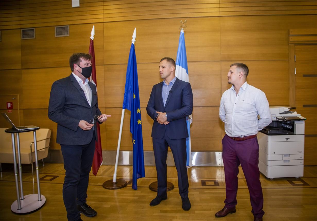 Mairis Briedis un Mārtiņš Kossovičs