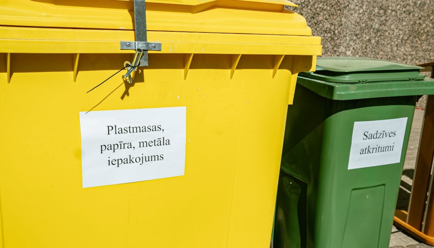 Atkritumu šķirošanas konteineri