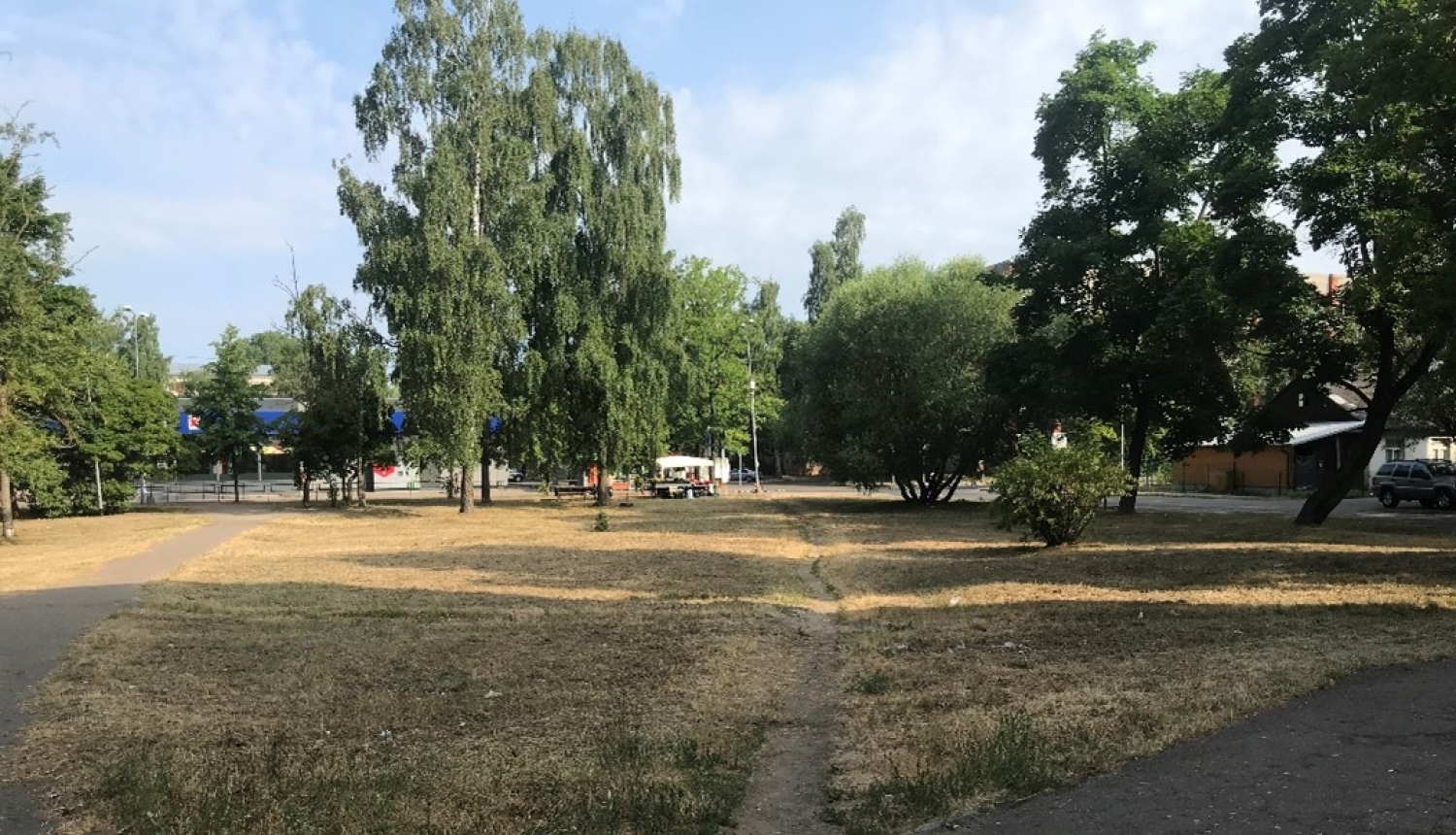 Parādes un Plēksnes ielas krustojums