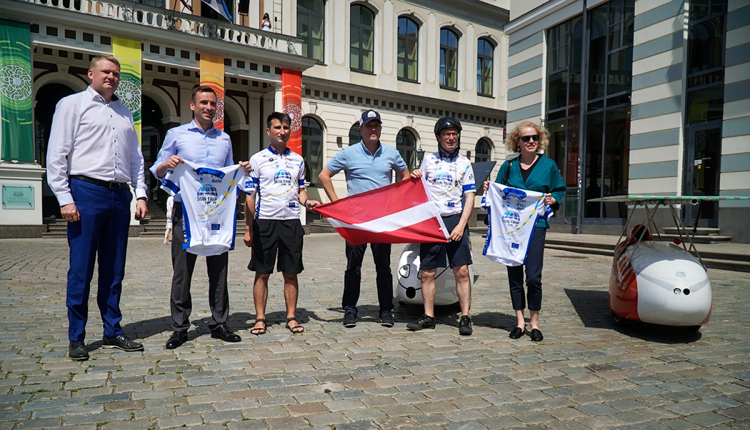 Rīgā ieradās “Sun Trip Europe” velobrauciena līderi