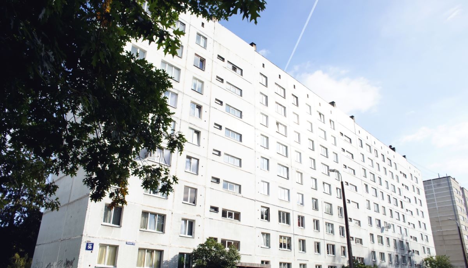 Daudzdzīvokļu māja