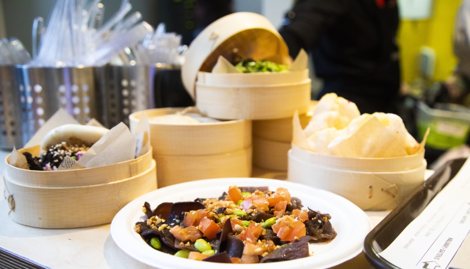 Ēdiens uz šķīvja