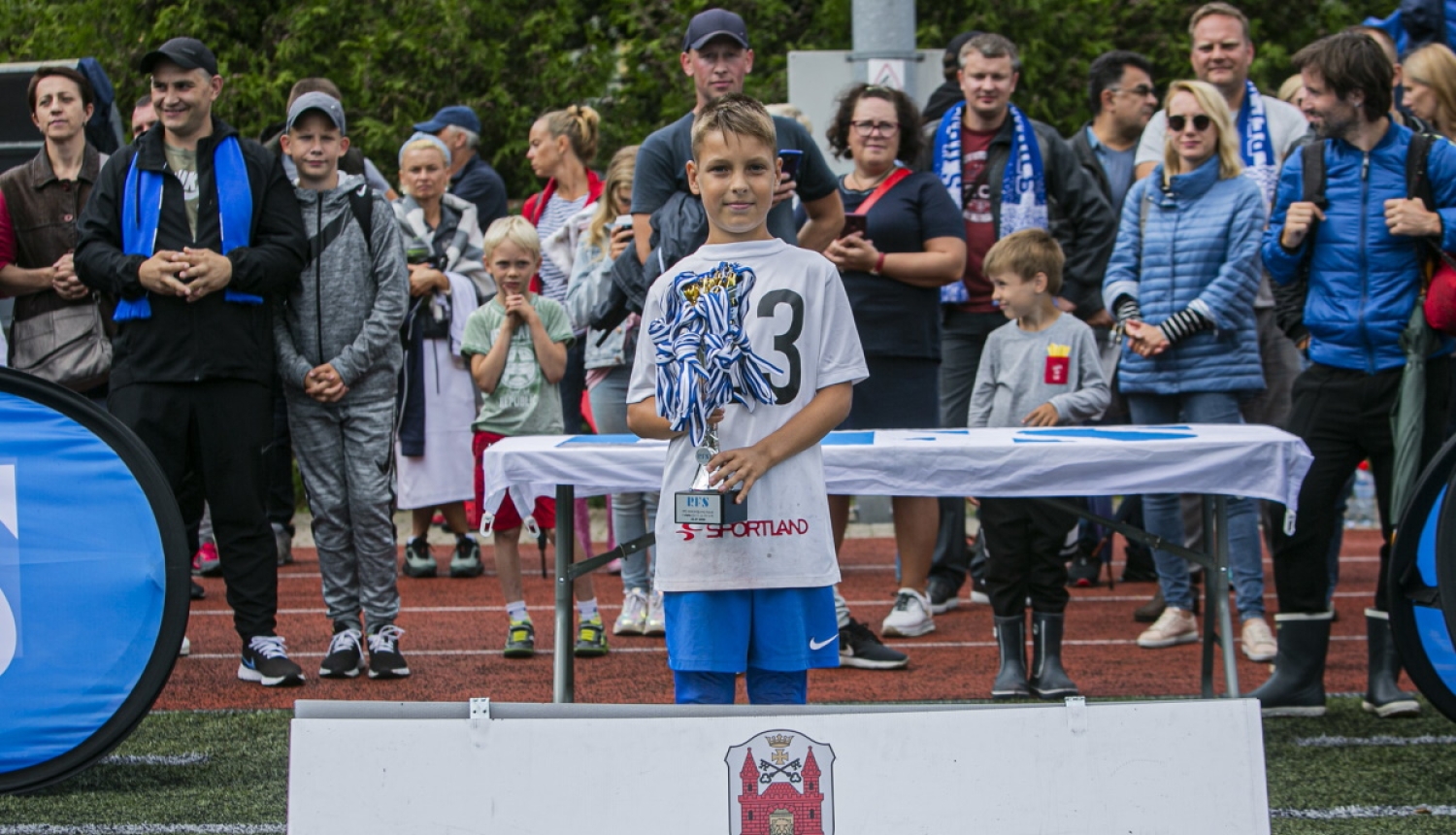 Izaicinājuma kausa uzvarētāju apbalvošana