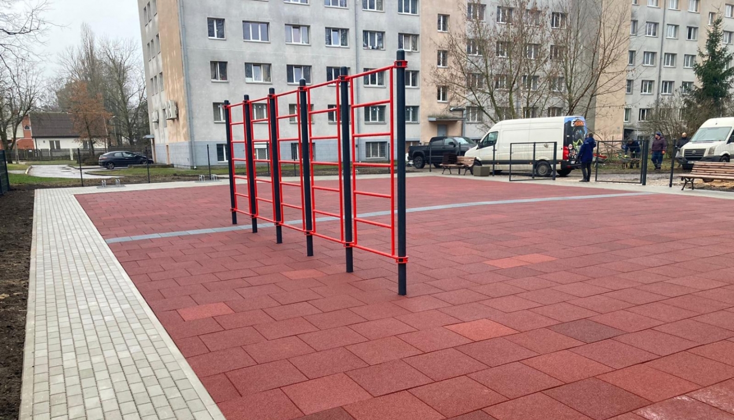 Ķengaraga apkaimes projekts - sporta laukums