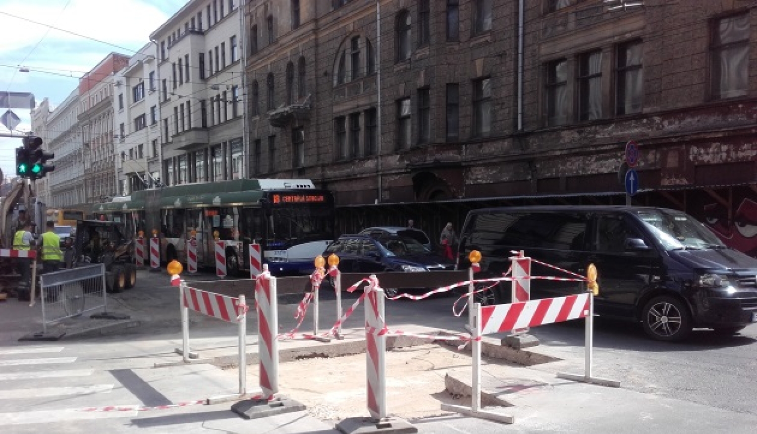 Remontē ūdensvadu Aleksandra Čaka ielā