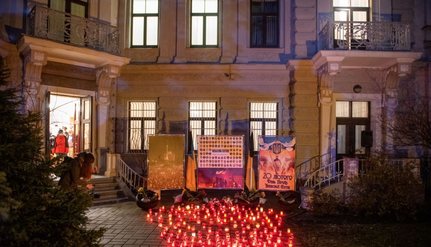 Svecītes pie Ukrainas vēstniecības