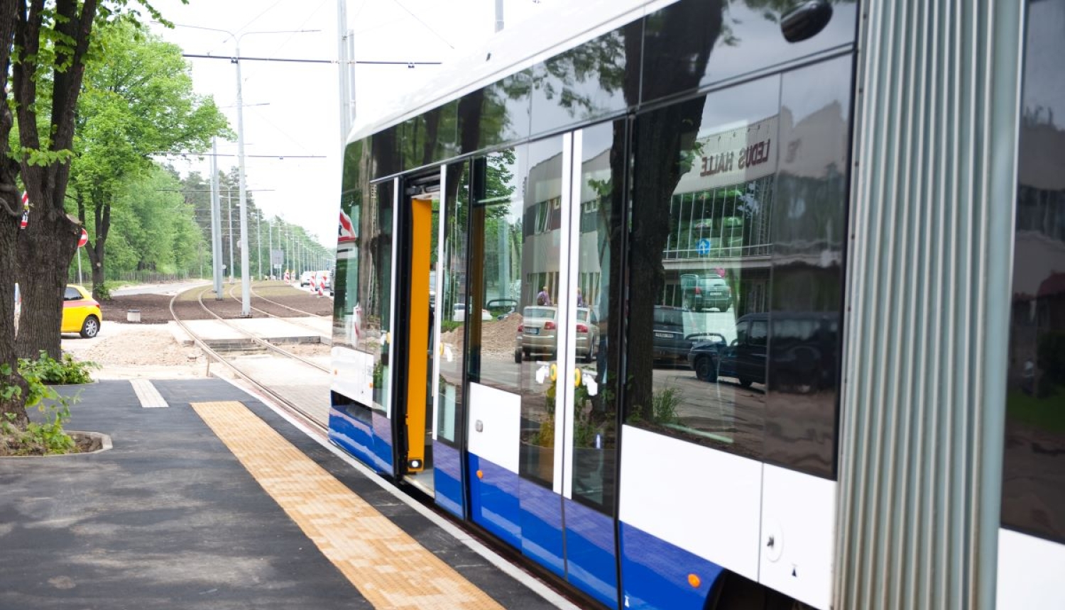 Tramvaja pieturvieta