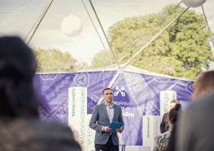 1.diskusija ciklā “Apkaimju sarunas ar Rīgas mēru” 17. augustā Ziedoņdārzā