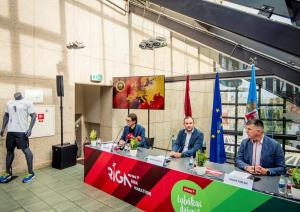 Preses konferencē informē par Rimi Rīgas maratonu