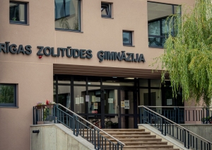 Zolitūdes ģimnāzijas ēka