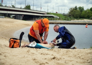Glābēji veic paraugdemonstrējumus