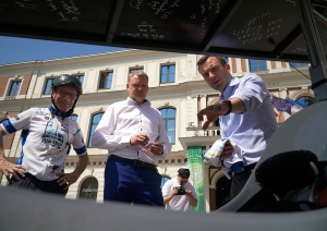 Rīgā ieradās “Sun Trip Europe” velobrauciena līderi