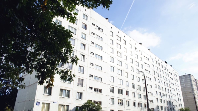 Daudzdzīvokļu māja