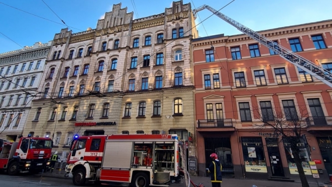 Ugunsgrēks Merķeļa ielā 8