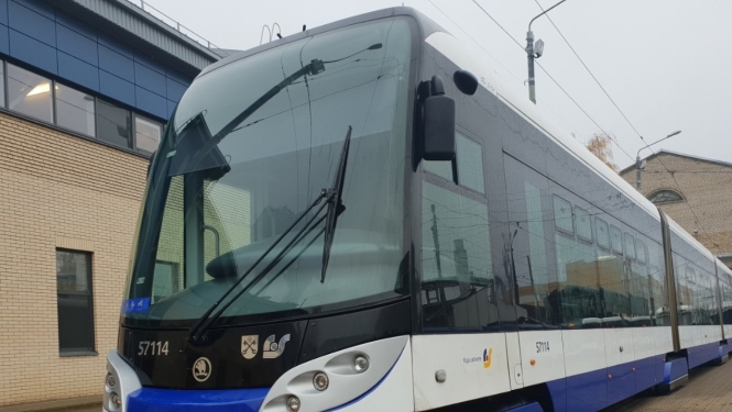 Zemās grīdas tramvajs