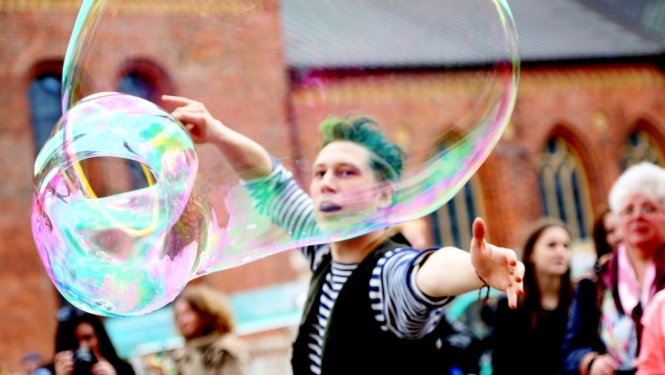 Pūš ziepju burbuļus