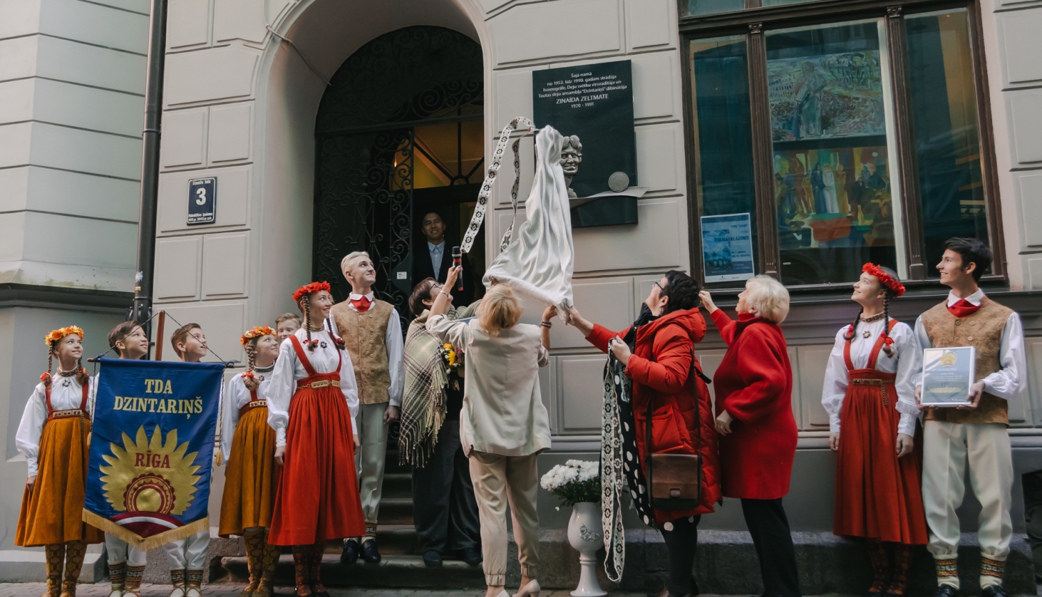 Atklāj piemiņas plāksne “Dzintariņa” dibinātājai Zinaīdai Zeltmatei