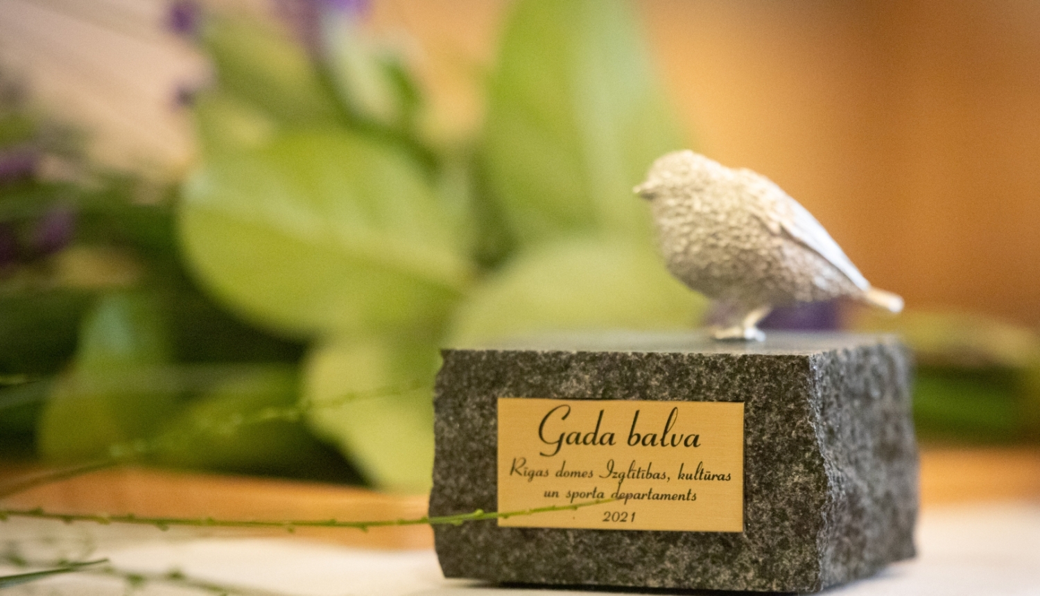 Balva Baltais zvirbulis