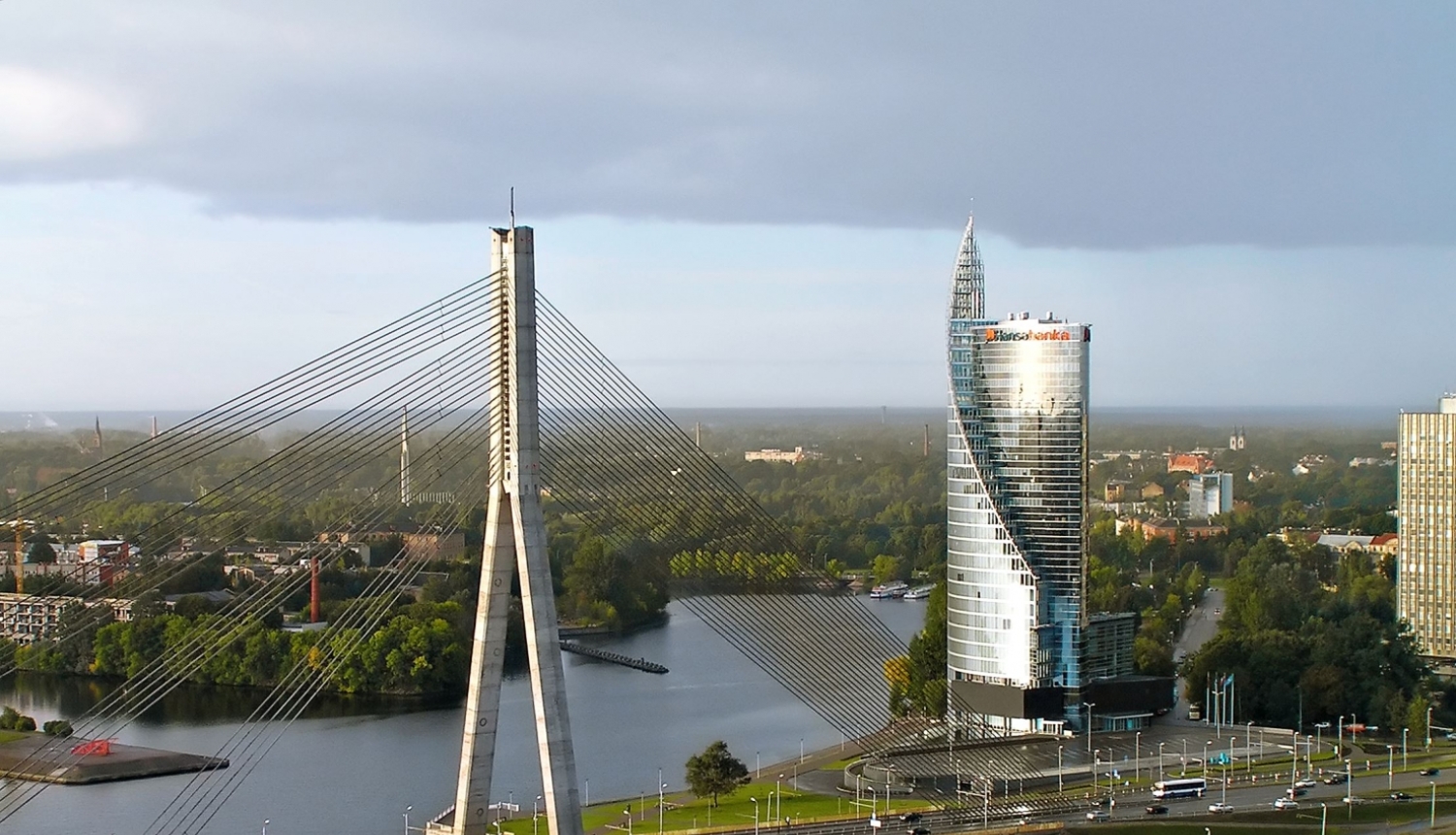 Vanšu tilts, Rīgas skats