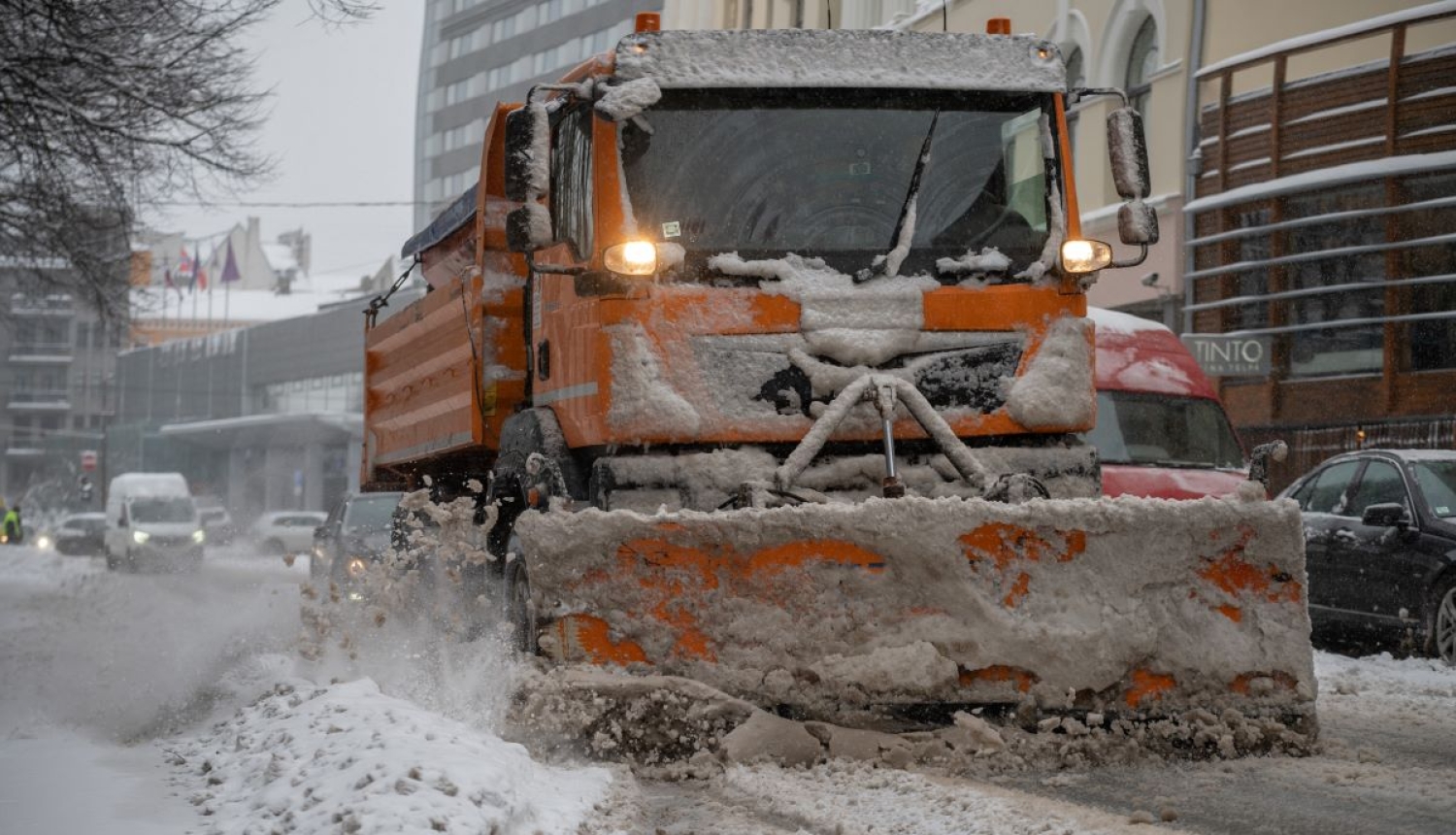 Sniega tīrīšanas mašīna